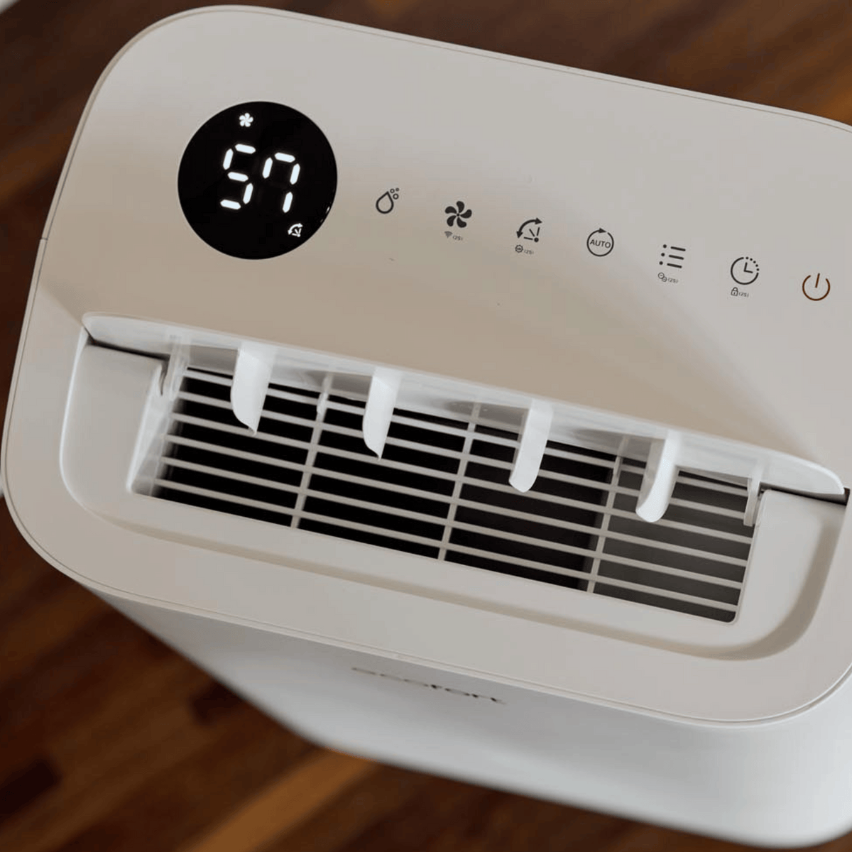 Der ecoQ DryAir 20L Complete Luftentfeuchter mit 2 Ventilationsstufen und Wi-Fi Steuerung.