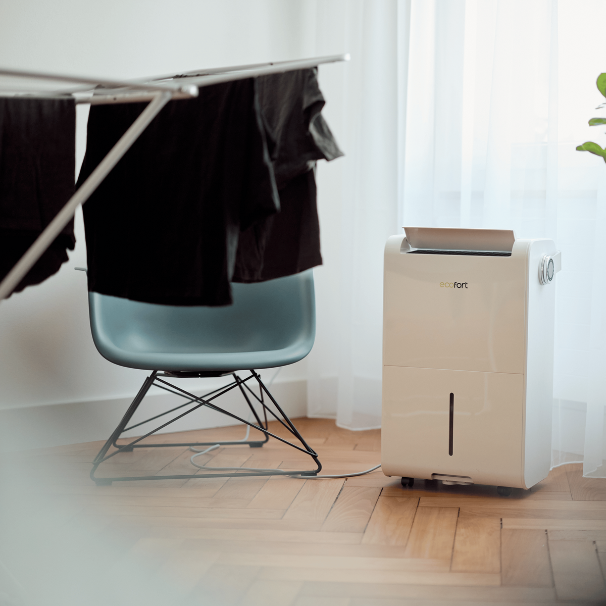 ecoQ DryAir 35L Energy Saver Luftentfeuchter in mobil auf Rollen, ideal für Räume bis 85 m².
