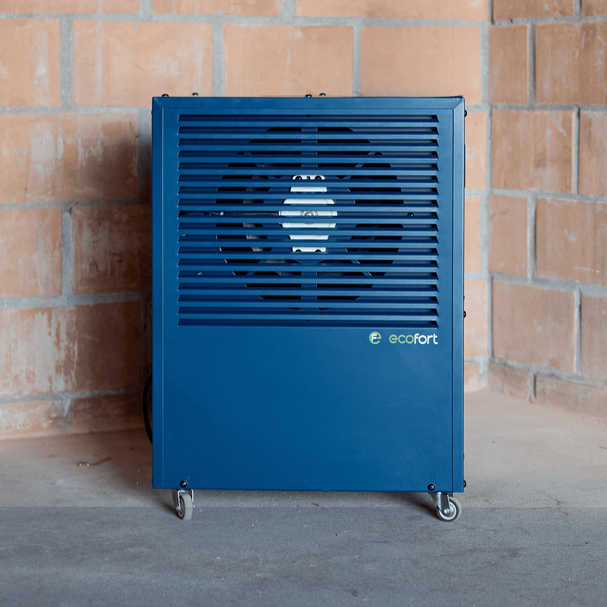 ecodry CaveMaster – Sapphire Blue: Effiziente Entfeuchtung und elegantes Design für höchste Ansprüche in privaten Weinkellern.