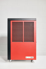 ecodry Neptun Luftentfeuchter in Ruby Red zur Feuchtigkeitskontrolle und Wäschetrocknung.