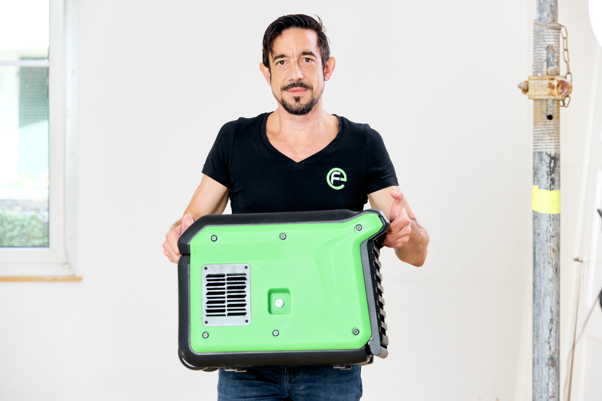ecodry Pro 55C Luftentfeuchter mit Hygrostat, integrierter Pumpe und max. Entfeuchtungsleistung von 55 l/24h