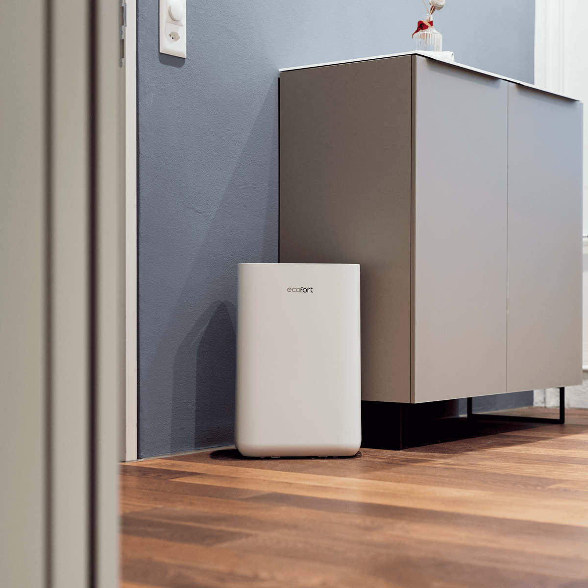 ecoQ DryAir 13L Energy Saver: Trockene Luft in Räumen bis 30 m², ohne störende Geräusche. Besonders leise und energiesparend im Alltag.