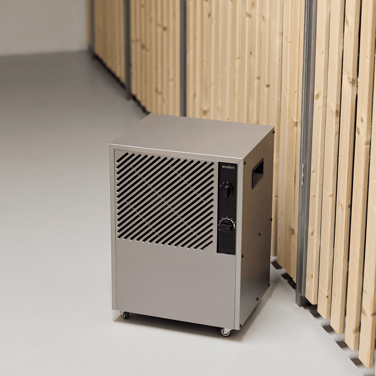 Der ecoQ DryAir 25L Task bietet automatische Entfeuchtung, praktischen Dauerbetrieb und moderne Bedienung – für trockene, gesunde Raumluft.