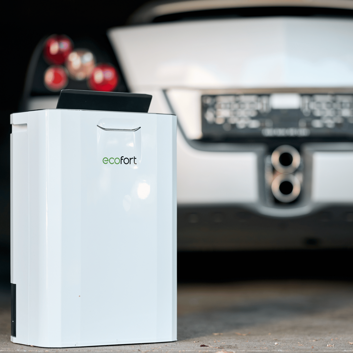 ecoQ DryAir 9L steady Luftentfeuchter mit Hygrostatsteuerung und 5 Betriebsstufen für optimale Raumfeuchtigkeit.