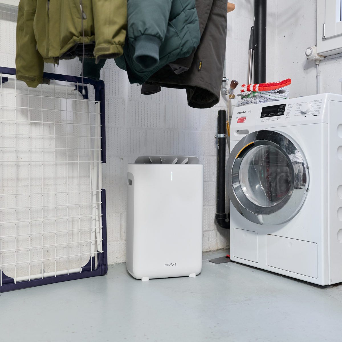 ecoQ DryAir Alpin – Kälte-Profi zum Entfeuchten bei tiefen Temperaturen, mit Warmluft für mehr Komfort im kalten Raum